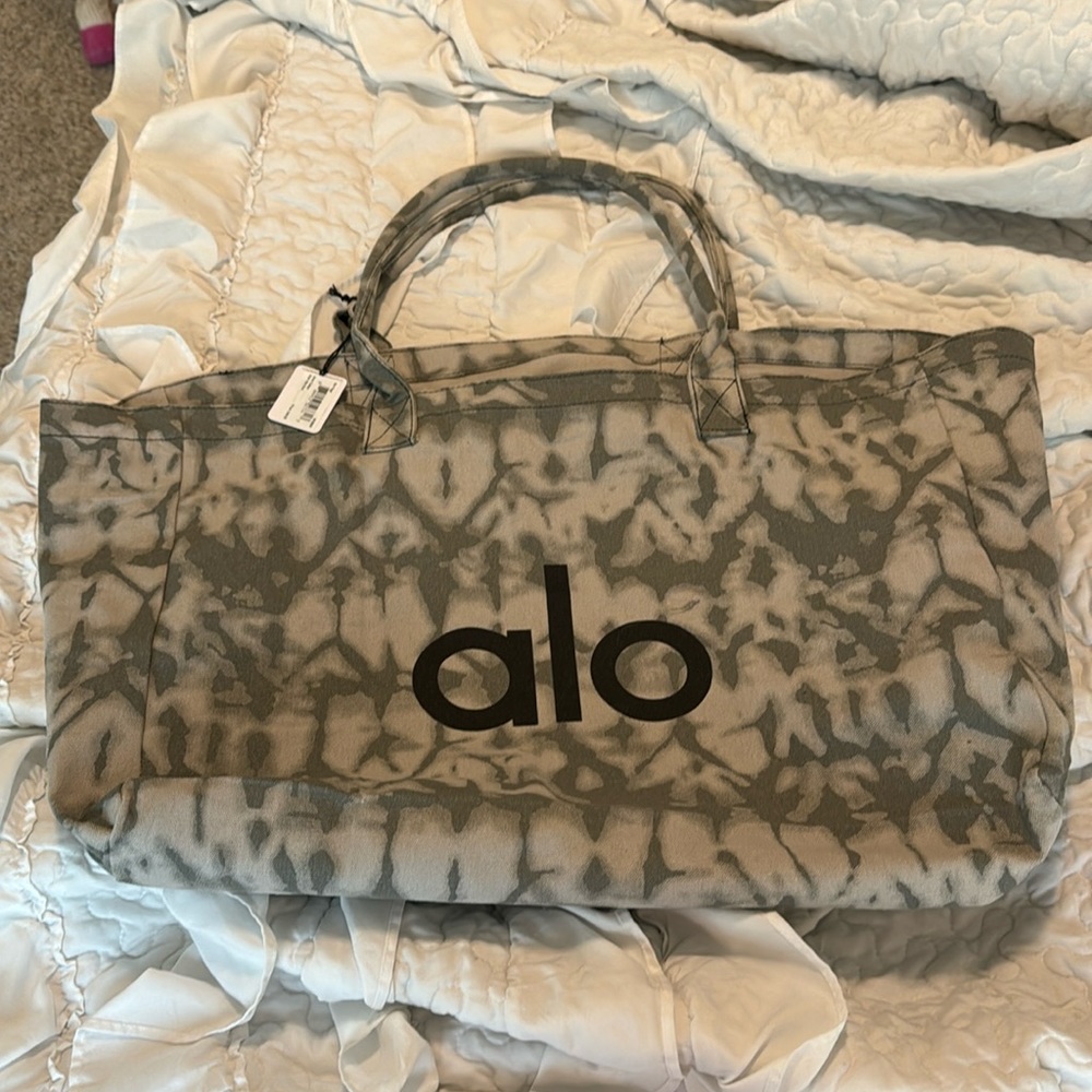 Alo grey tie dye tote bag NWT